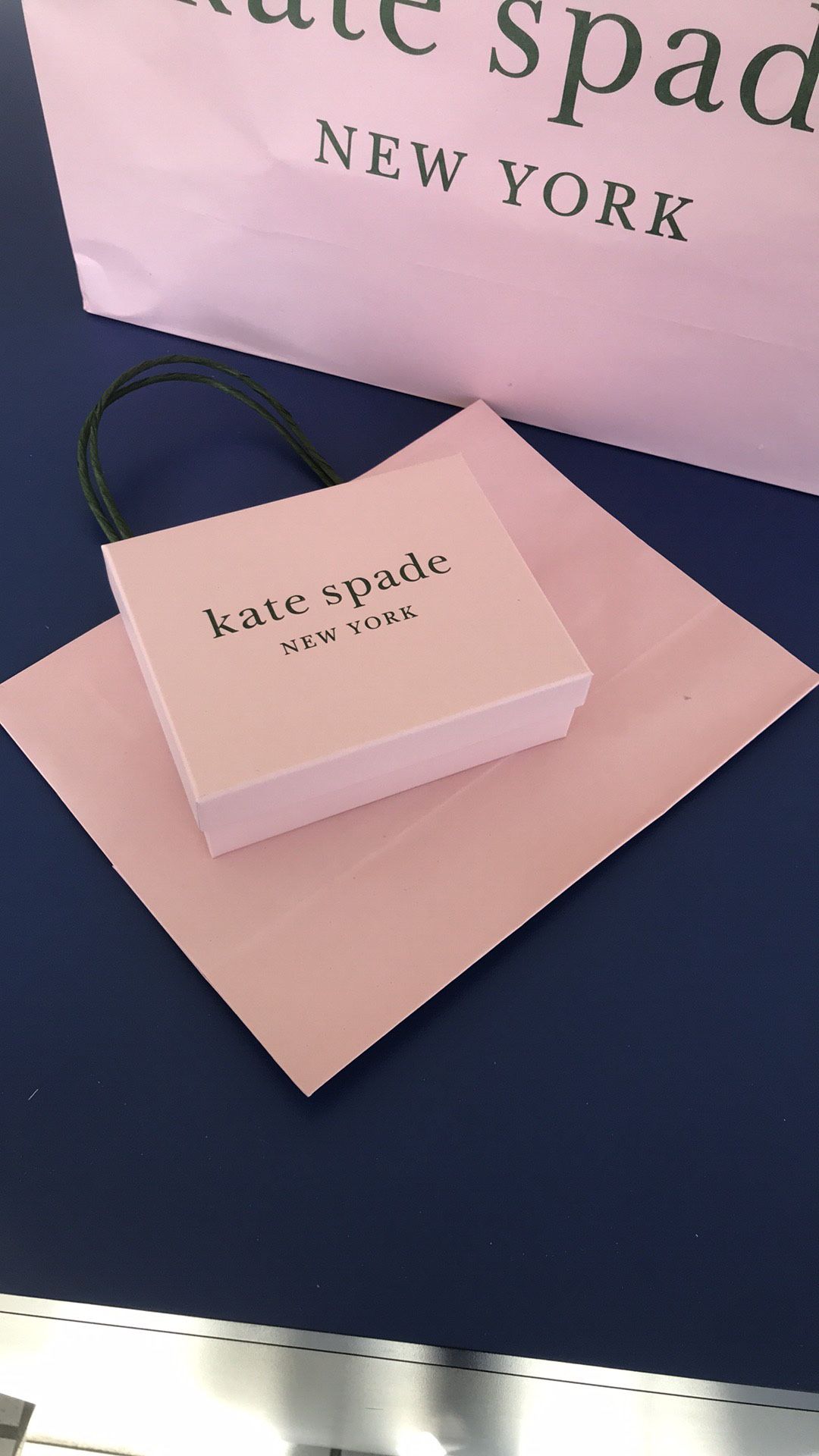 Kate spade gift Box set box size 5.5x4.5x2 perfect for small wallet and jewelry