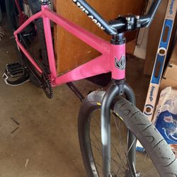 Pink Throne Fxd Bike 