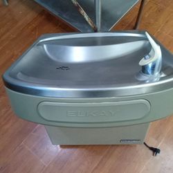 Elkay Drinking Fountain $60 Bucks Works . Came From Demo Job