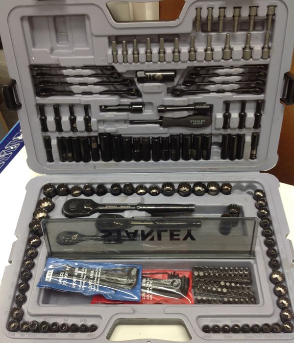 STANLEY BLACK CHROME TOOL SET 201 pcs for Sale in Dearborn Heights, MI