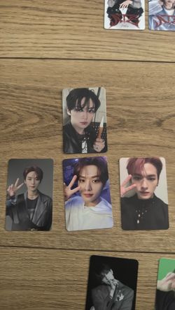 Lee know photocards