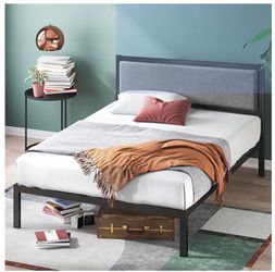 ZINUS Korey Metal Platform Bed Frame - King