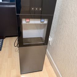 Water Dispenser 