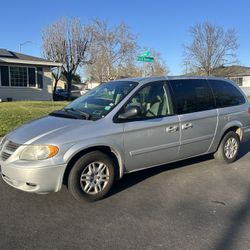 2005 Dodge Grand Caravan 