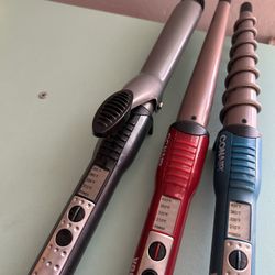 For Sale Curling Iron 🙎🏻‍♀️$15 Available 