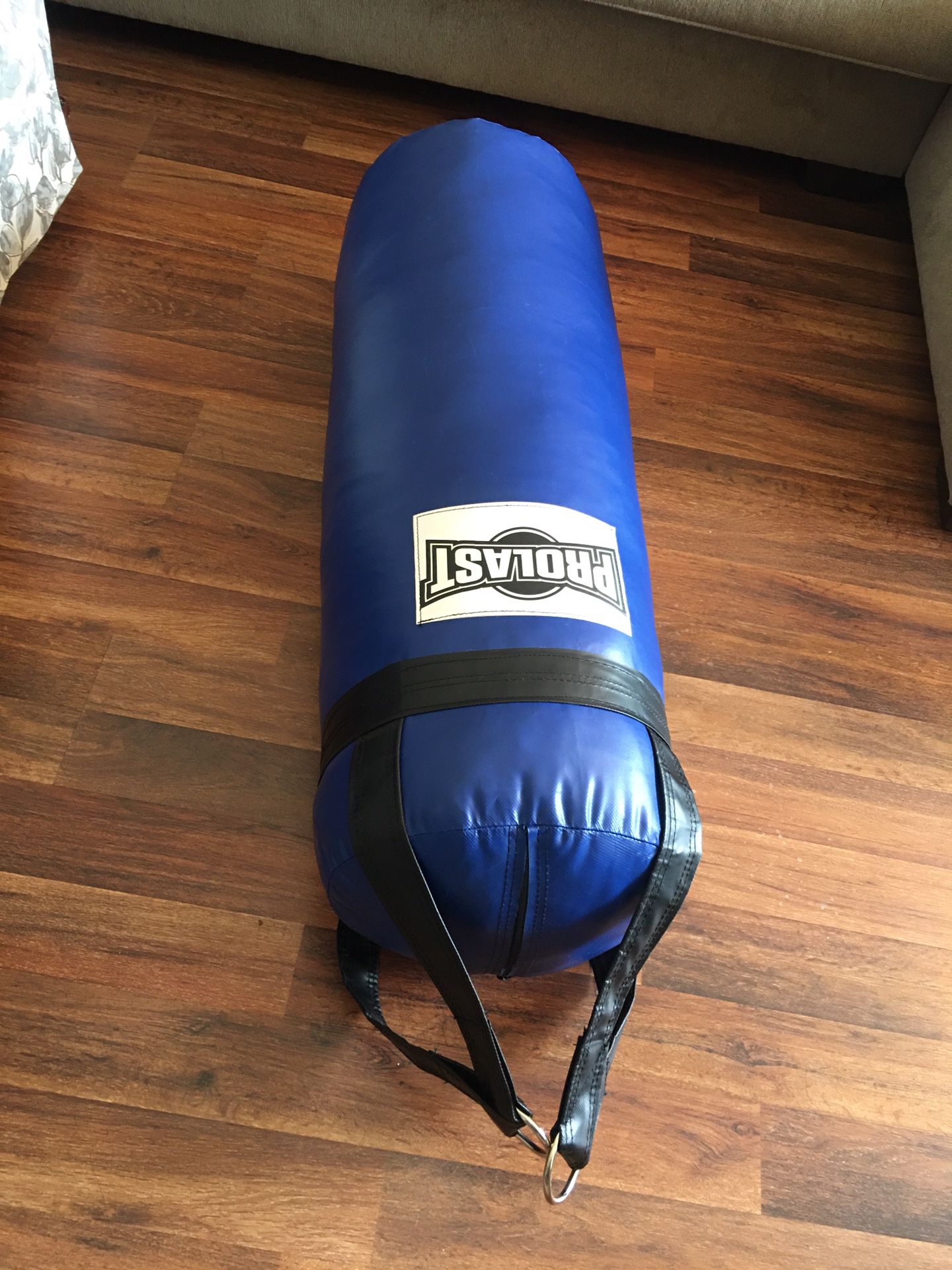 PUNCHING BAG BRAND NEW 70 POUNDS FILLED LUXURY ABOUT 4 FEET TALL MADE USA 🇺🇸 
