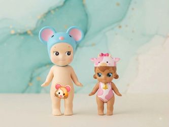 ​✨ Cute Collectible Doll Figurine Lot – Blue Mouse Angel & Pink Cow Girl Set! 🐮🐭