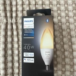 Philips Hue White Ambiance Candle Shaped Bulb (E12)