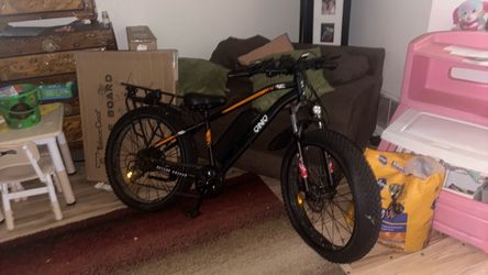 QMO Beyond Groove Electric Fat Tire Bike