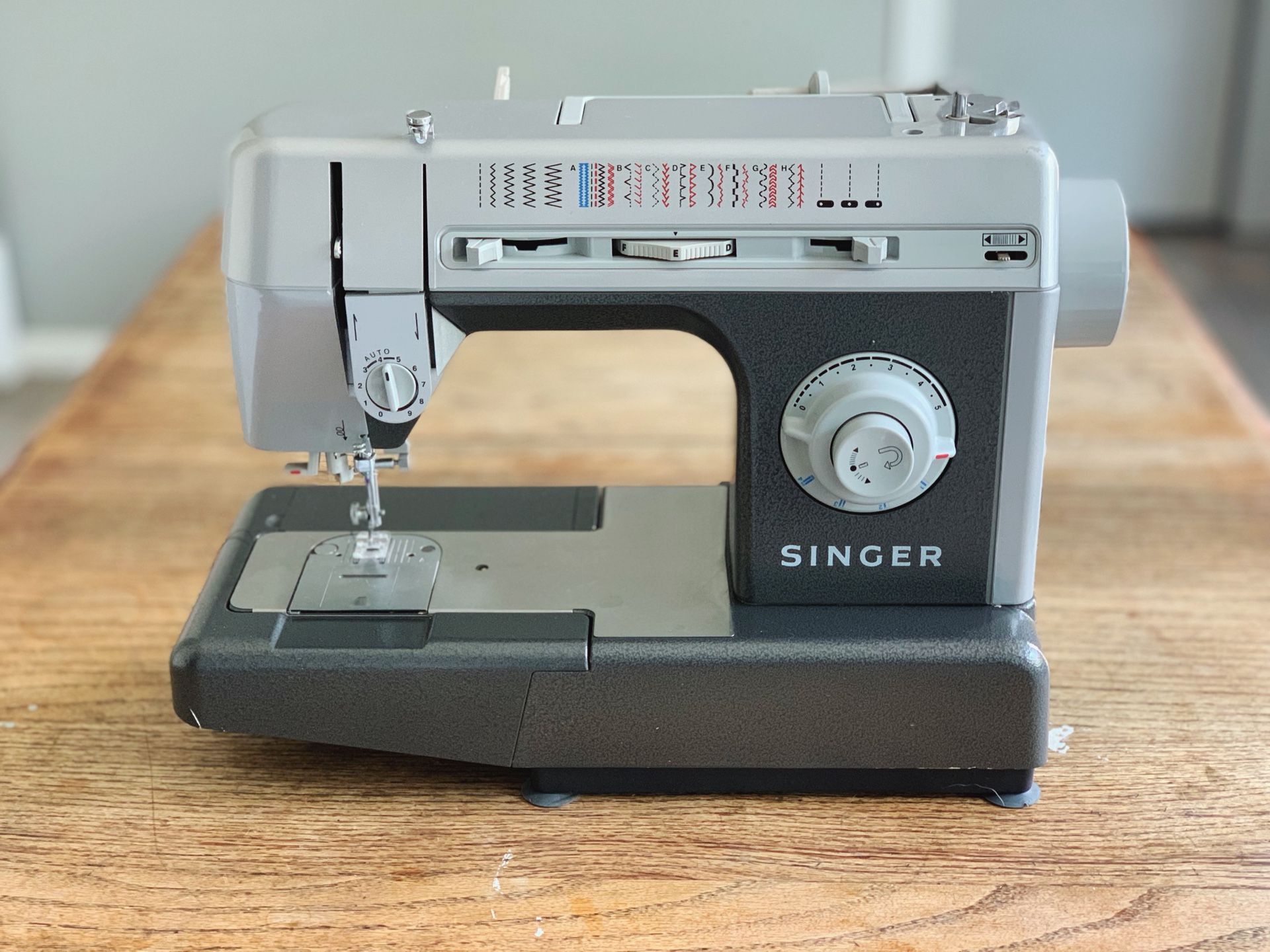 Singer CG-590C Commercial Sewing Machine