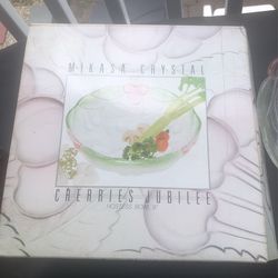 Mikasa Crystal Serving Bowl