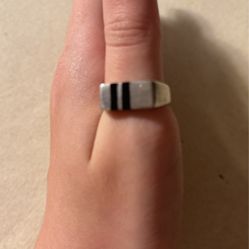 Sterling Silver And Onyx Ring Approximately Size 8