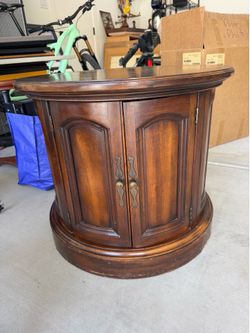 Vintage Thomasville Drum Table