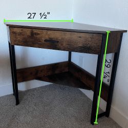 Corner desk and chair