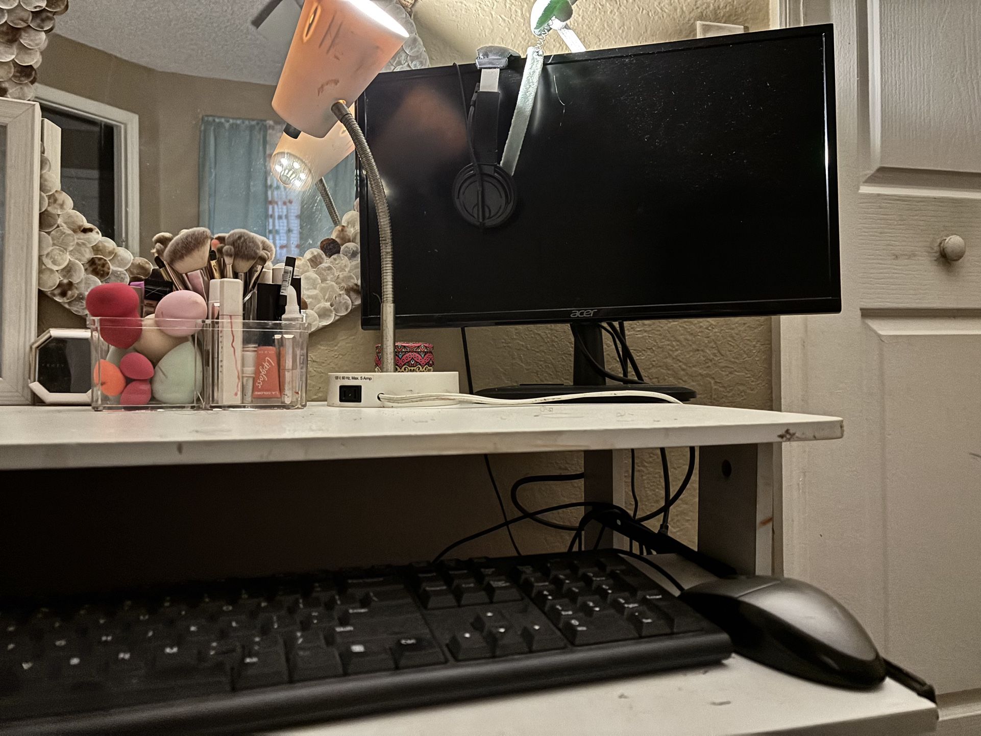 Computer Monitor Includes Keyboard And Mouse