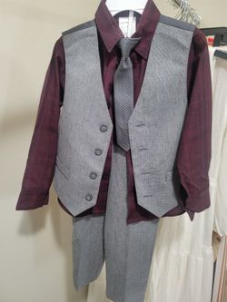 Toddler Grey Suit With A Tie