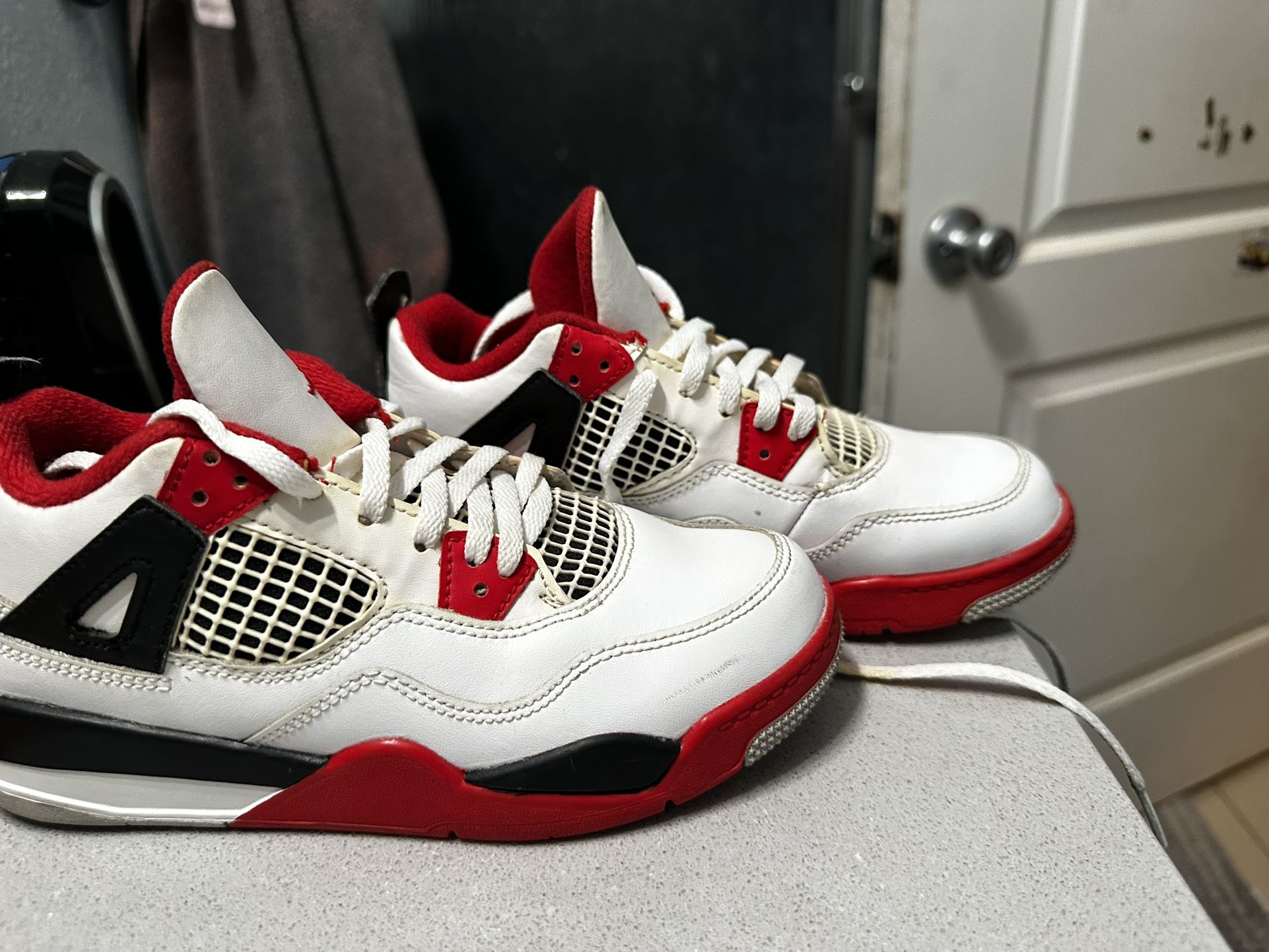 1y Jordan 4 Retro