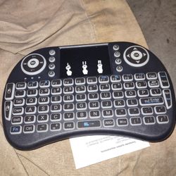 Wireless Mini Keyboard With Trackpad 