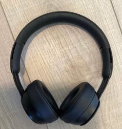 Beats Solo3 Matte Black Wireless Headphones