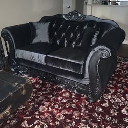 We Make Couches Sofa+Loveseat Set $1699