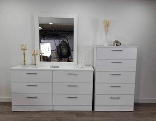 Dresser Whit Mirror And Chest - Cómoda Con Espejo Y Gavetero