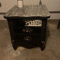 End table 