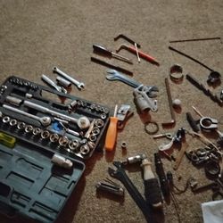 Bunch of tools 