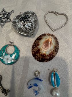 Lot of Pendants (+ 10 cross pendants)
