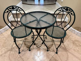  Dark Green Wrought Iron Outdoor Bistro s Set 2 Chairs With A Round glass-top table