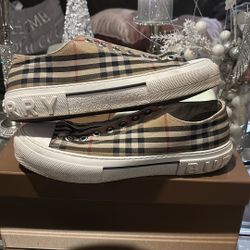 Burberry Low Top Sneakers
