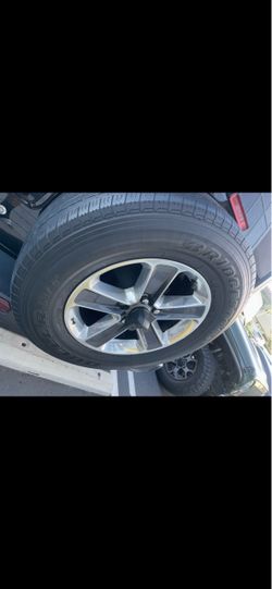 2020 Jeep Wrangler stock wheels Used