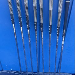 PING ZING GOLF SET ( 9 Irons, 3-9 Pls Sand/ Pitching wedge! Mint Condition 