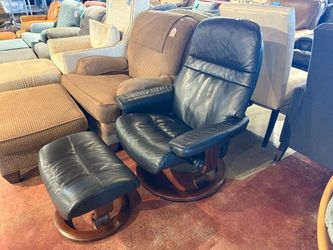EKORNES Black Leather Stressless Recliner Chair with Ottoman