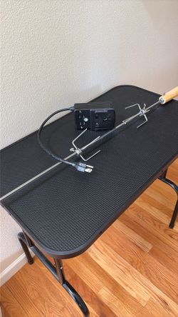 Rotisserie attachment for barbecue