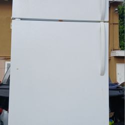 Frigidaire refrigerator 65 inches high 30 inches with 30 inches deep