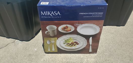 MIKASA PLATES
