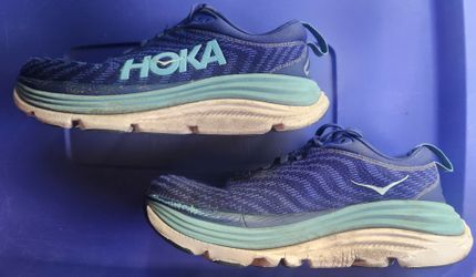 Hoka Womans Gaviota 5 sneakers, size 7