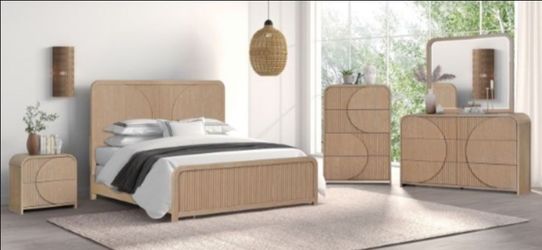Brand New Natural Tone 4pc Queen Bedroom Set (Available in Eastern King)