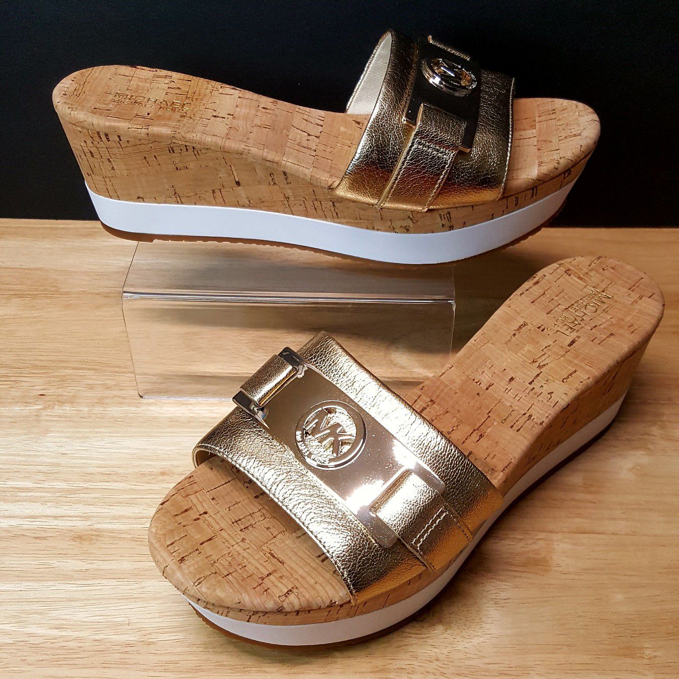 MK Michael Kors Warren Wedge Platform Slip On Sandals Gold Leather Sz 7