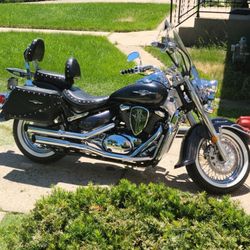 Suzuki Boulevard /Gray Speckled 