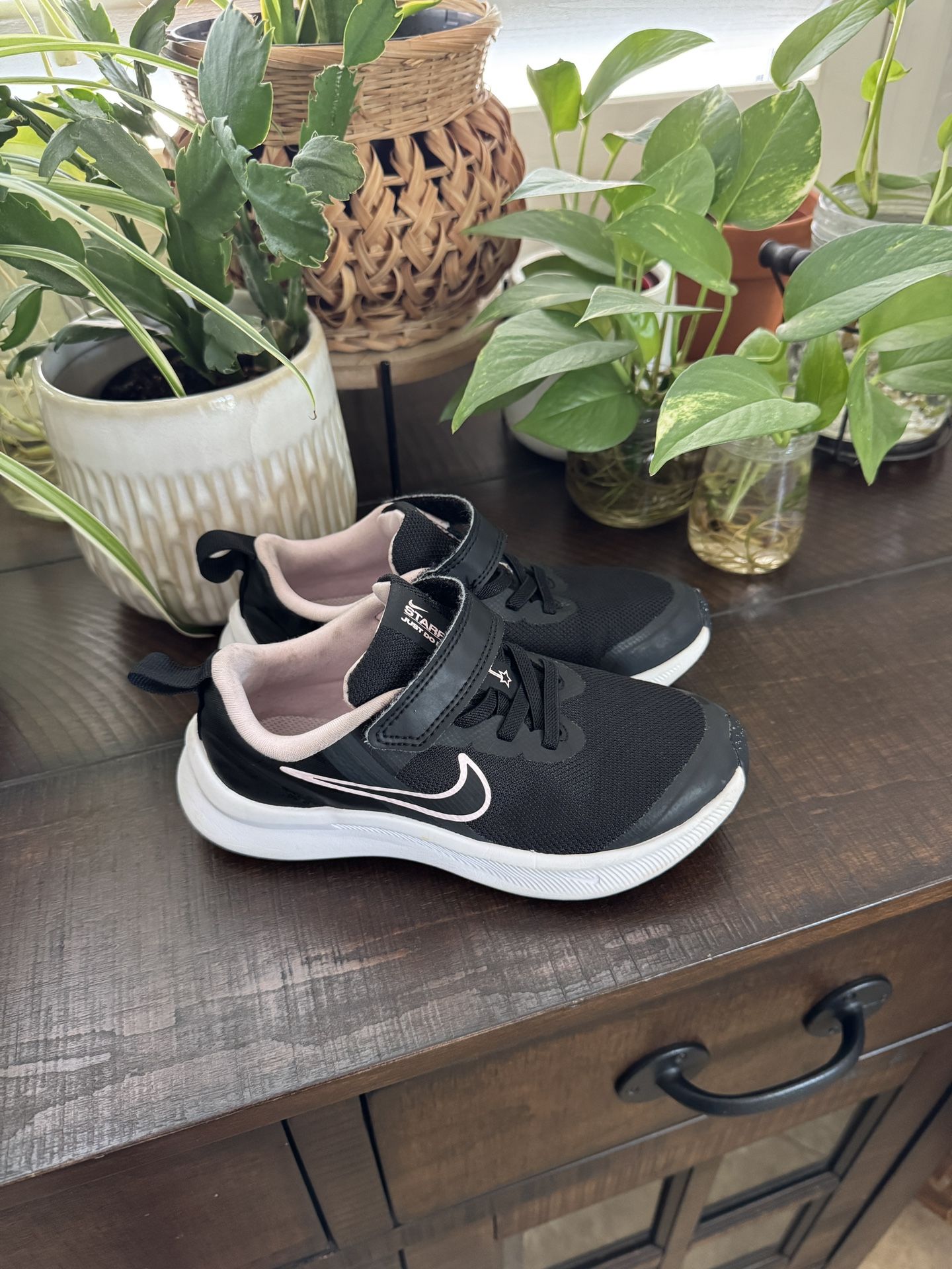 girls Nike shoes