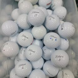 Titleist Pro V1 golf balls Like new 24 (2 dozen)