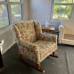 Solid Rocker For Grandmothers