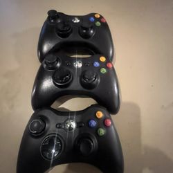 Xbox  360 Wireless Controllers 
