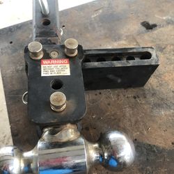 Trailer hitch good condition B W