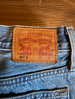 Woman’s 501s Levi’s jeans