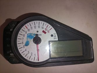 GSXR FORKS,SPEEDO,EXTENSIONS,REAR WHEEL