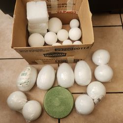 Assorted Styrofoam balls