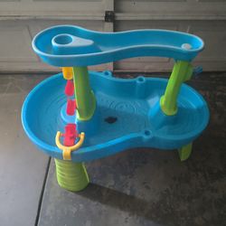 Water Table For Kids. 