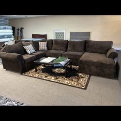 NUEVO SECCIONAL U SHAPED SECTIONAL 